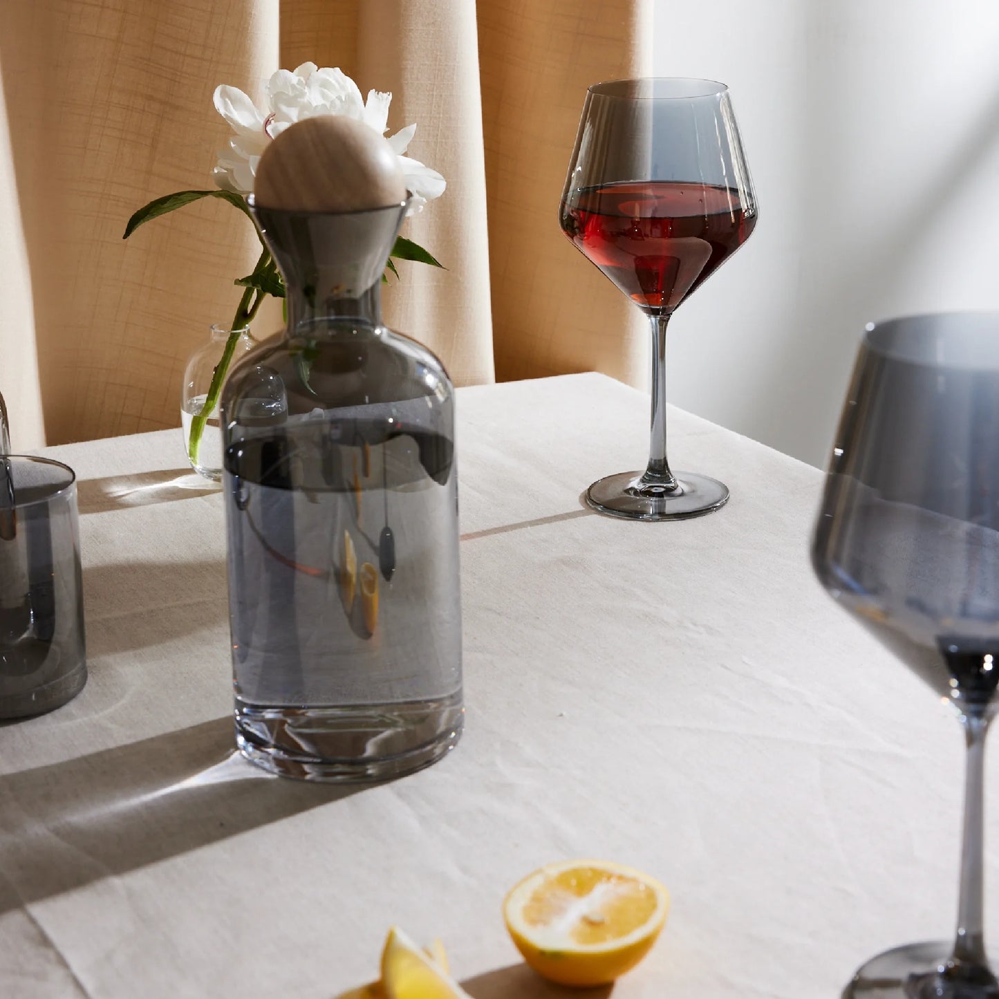23 Fl Oz 4-Pack Angled Wine Glass Set, Smoke Finish